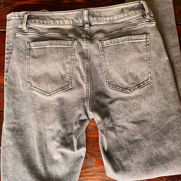 Cabi size 6 high skinny jeans - gray - Picture 3 of 4